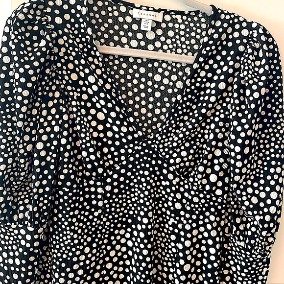 TOPSHOP Black and White, V Neck, Mini Tea Dress - Picture 7 of 9